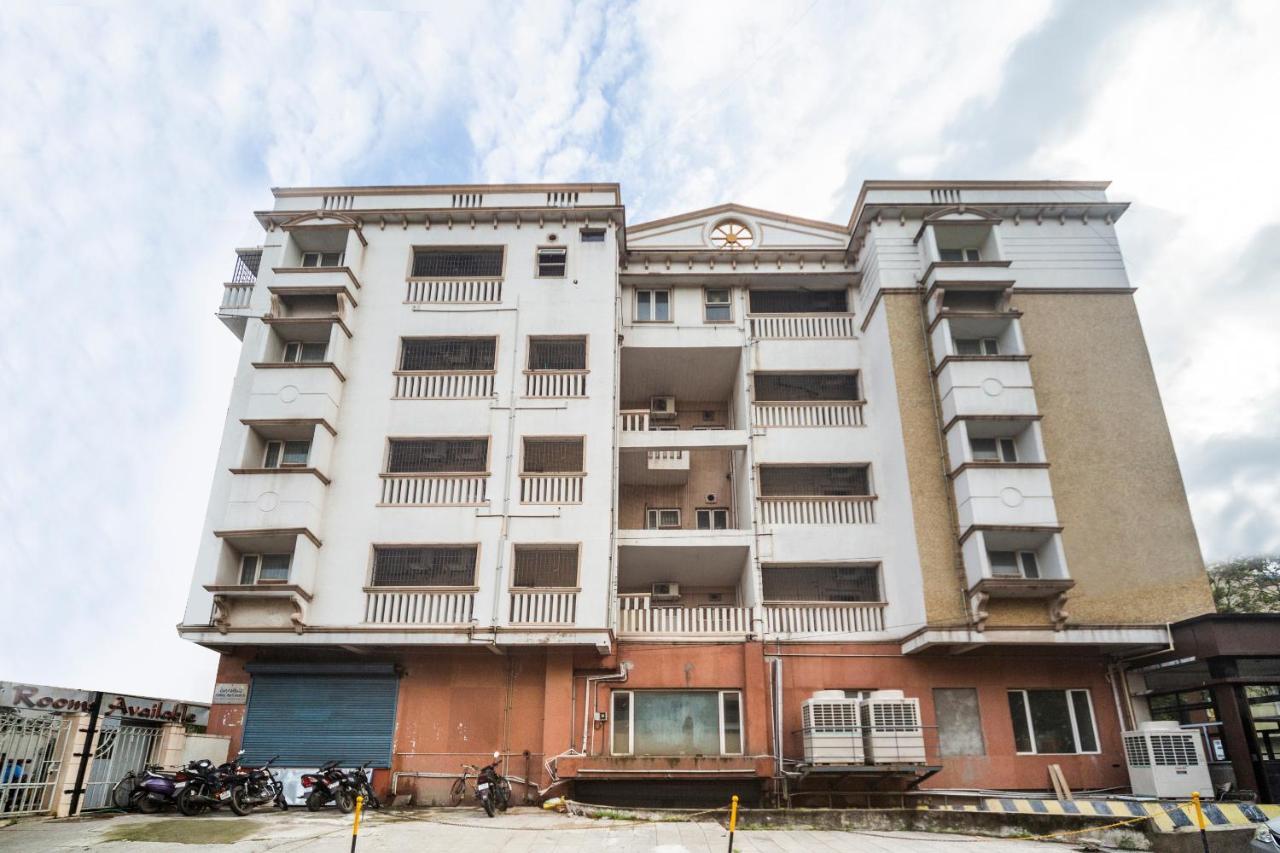 Capital O 66763 Blossoms Serviced Apartments Chennai Exterior photo