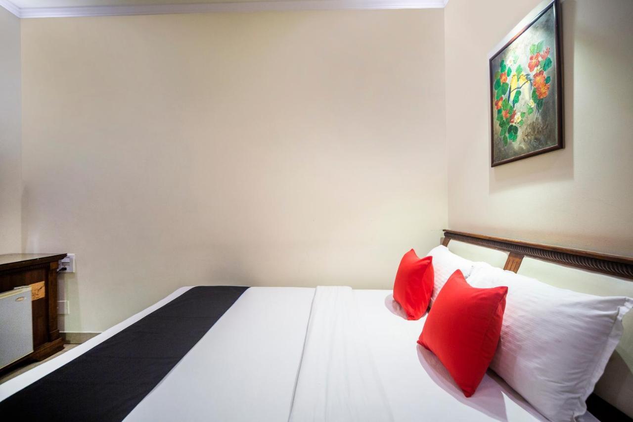 Capital O 66763 Blossoms Serviced Apartments Chennai Exterior photo