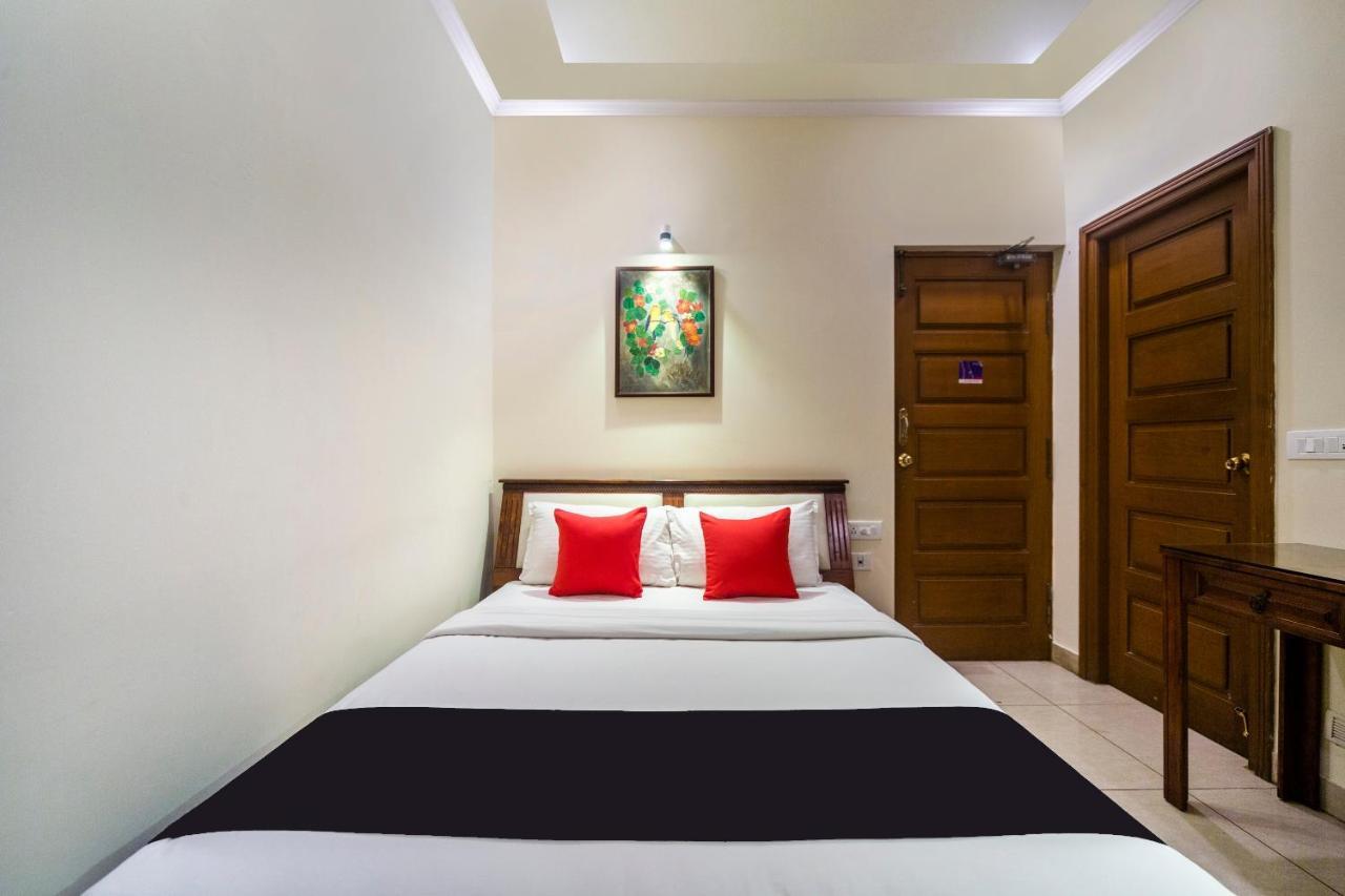 Capital O 66763 Blossoms Serviced Apartments Chennai Exterior photo