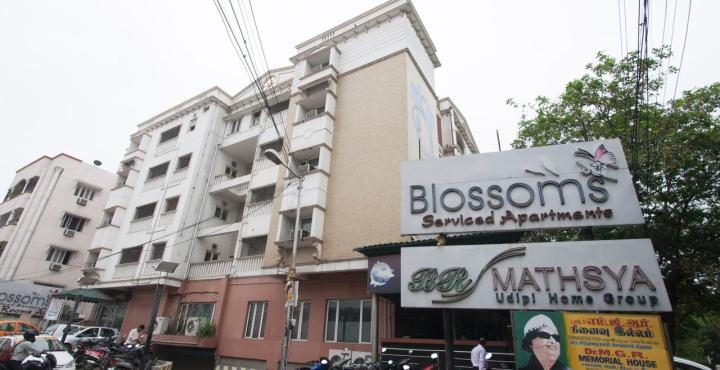 Capital O 66763 Blossoms Serviced Apartments Chennai Exterior photo