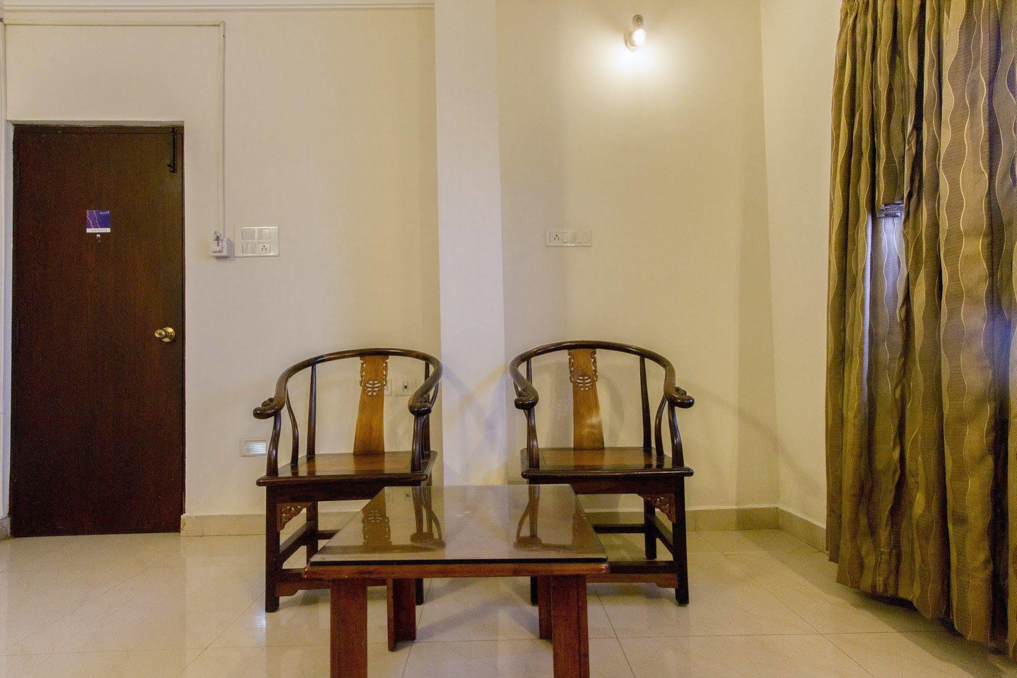 Capital O 66763 Blossoms Serviced Apartments Chennai Exterior photo