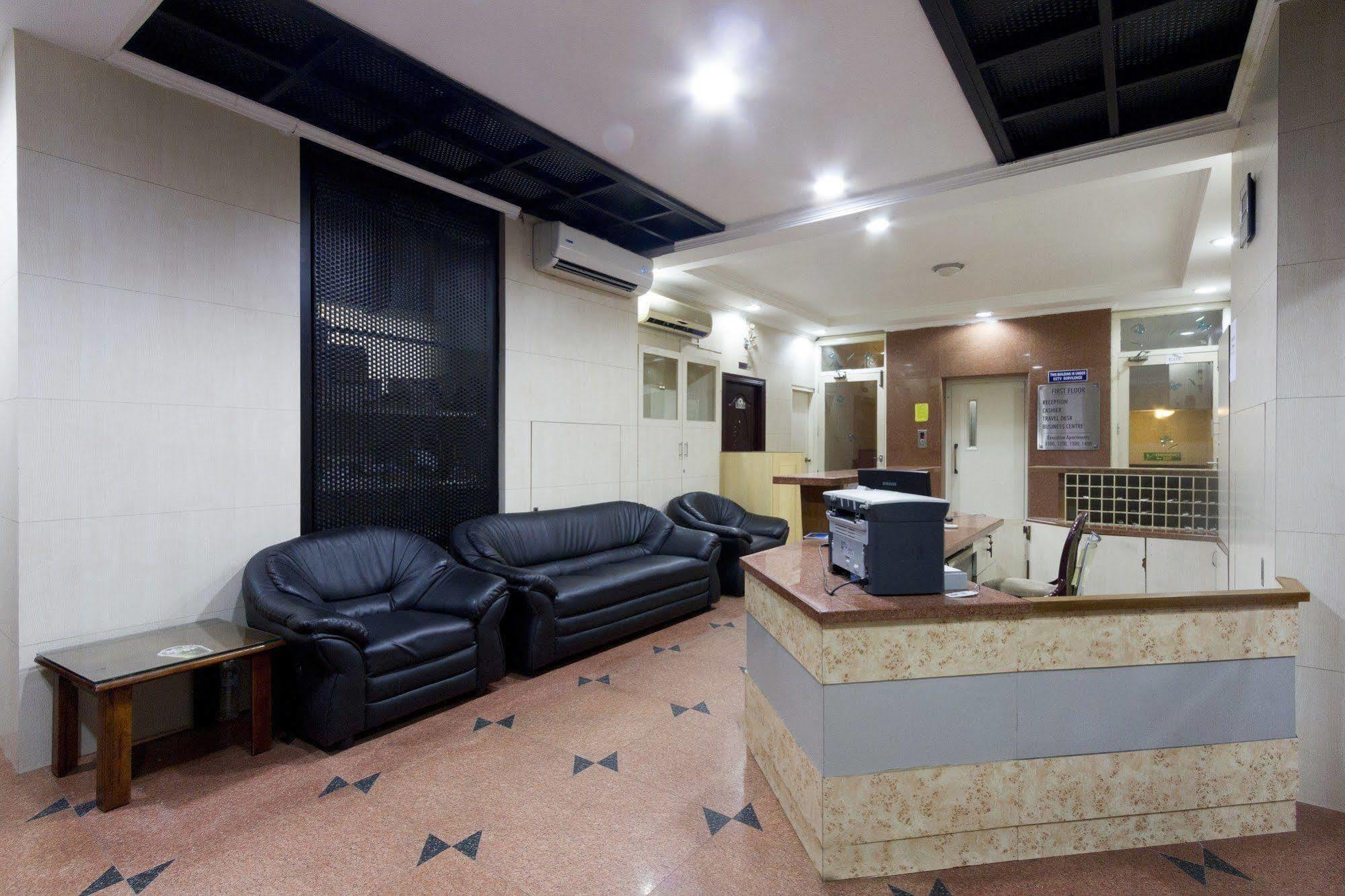 Capital O 66763 Blossoms Serviced Apartments Chennai Exterior photo