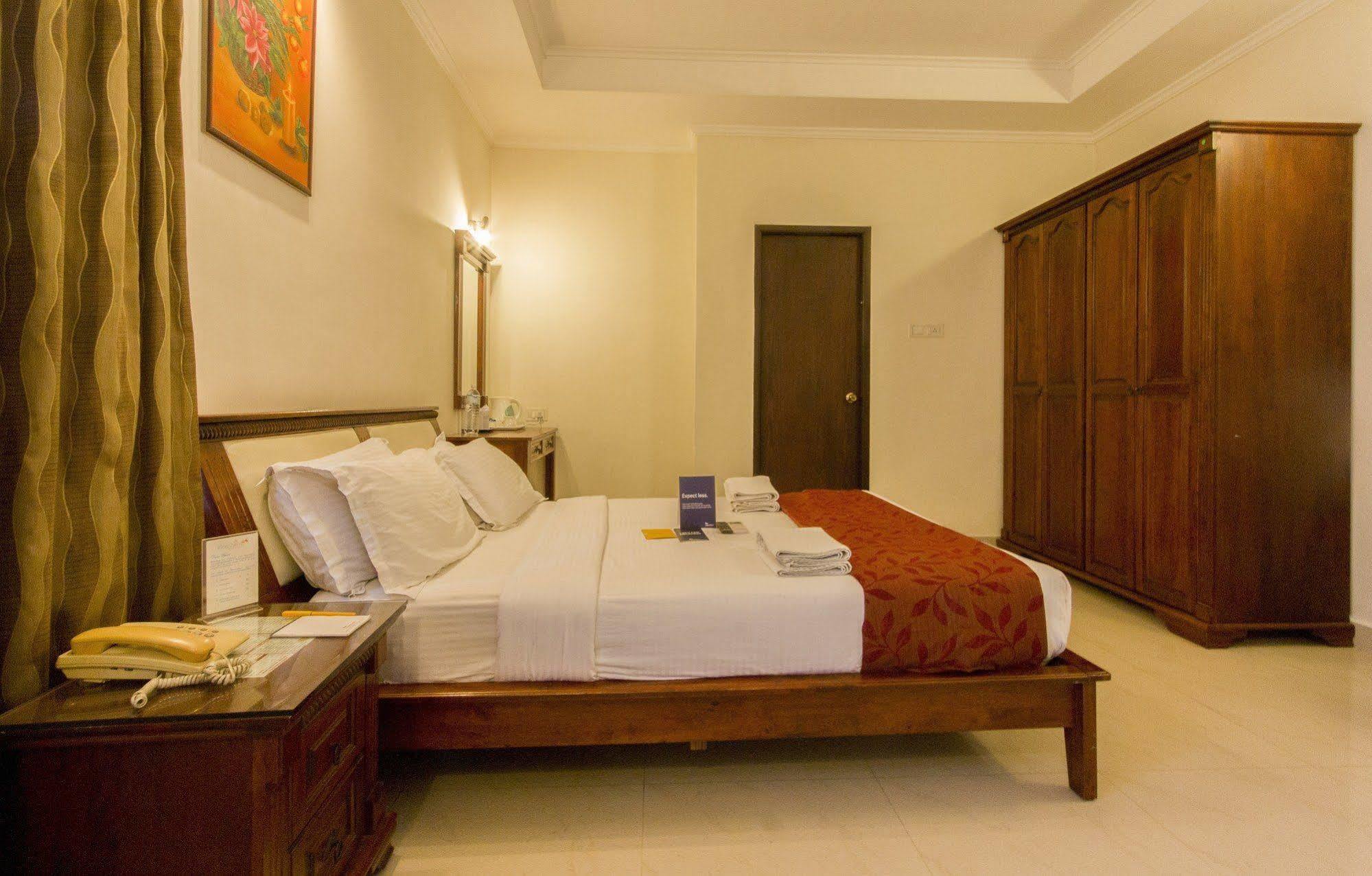 Capital O 66763 Blossoms Serviced Apartments Chennai Exterior photo